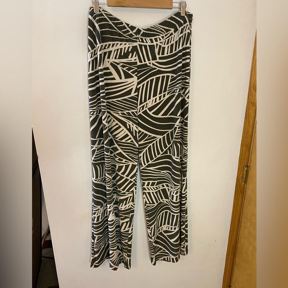 Women's Wide-Leg Patterned Pants - Olive & Cream